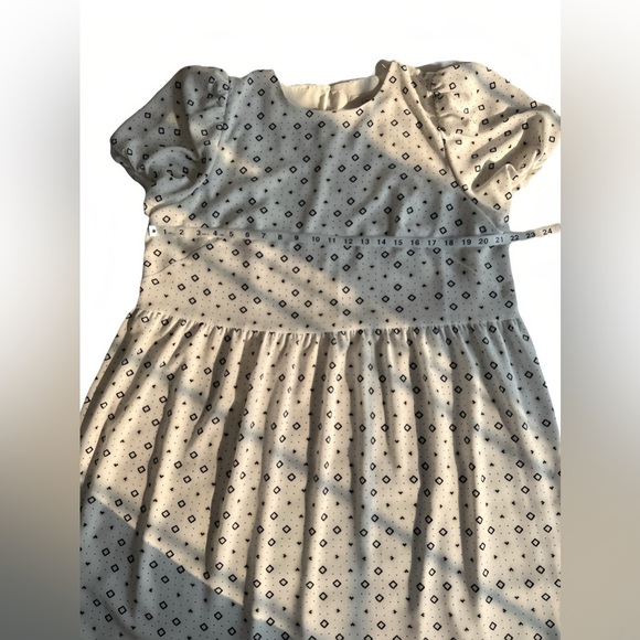NWOT LOFT Puff Sleeve Babydoll Swing Dress Size 14 White Black Geo Print Lined - Picture 8 of 12